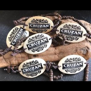 6 pc lot Cruzan Rum Wood & Coco Bracelets